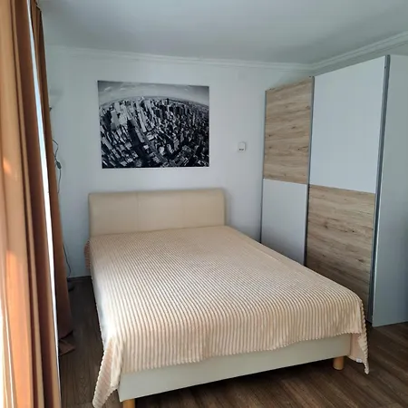 Napfenyszallas *